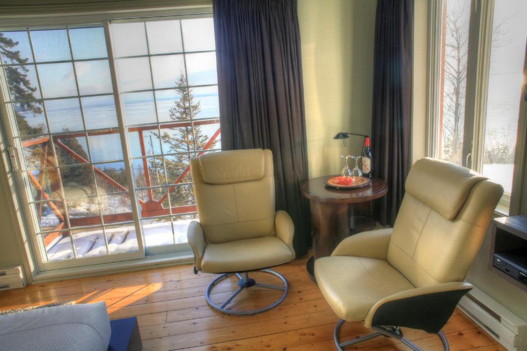 Auberge Des Eaux Vives La Malbaie Quarto foto